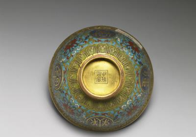 图片[3]-Gilt copper bowl with decorations in cloisonne and champleve enamels, Qing dynasty (1644-1911)-China Archive